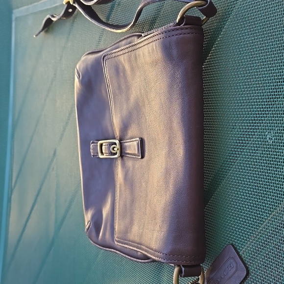 Coach 9592 - Picture 8 of 12